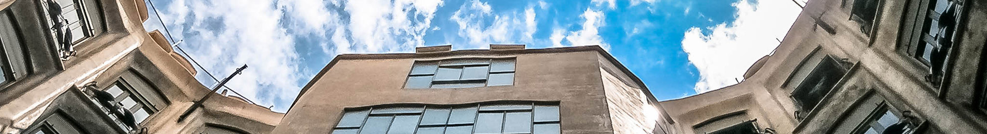 <a href='/experience#creativite'>Faire appel à la <span class='dark'>créativité</span></a>